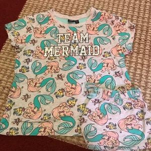 Disney Little Mermaid Ariel Print Pajamas L